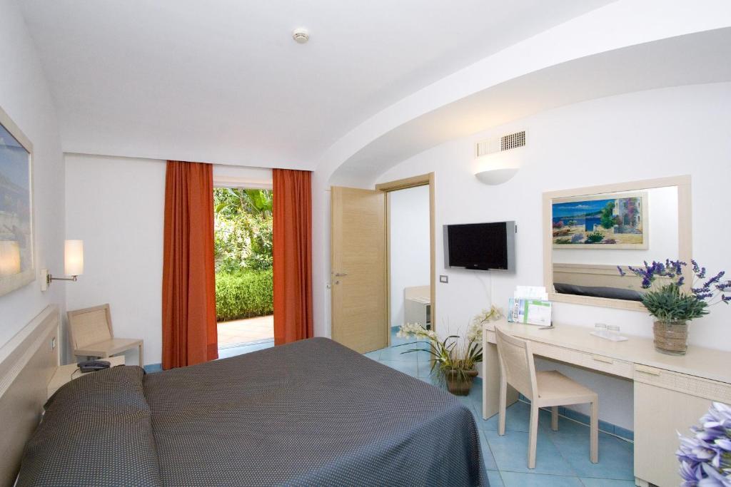 Park Hotel Terme Michelangelo Lacco Ameno  Rom bilde